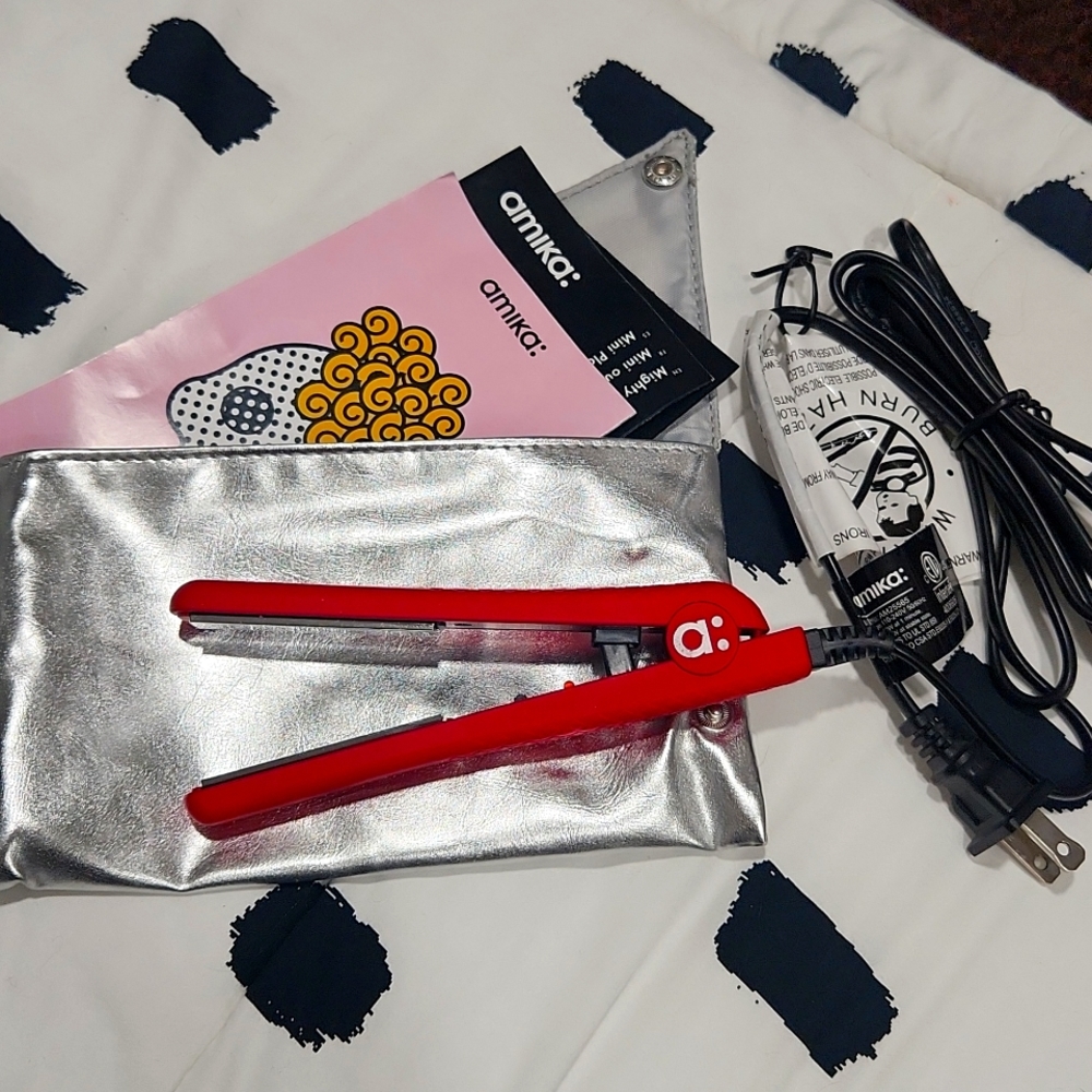 Amika Mighty Mini - Titanium Hair Straightener